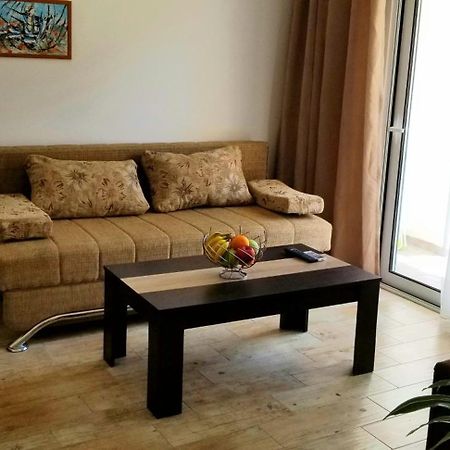 Riviera Inn Apartments Ulcinj Bilik gambar